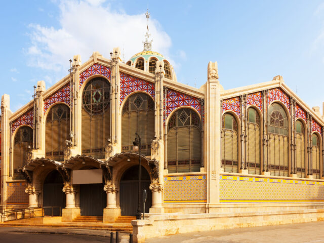 alquiler de bicicletas en valencia - mercado central