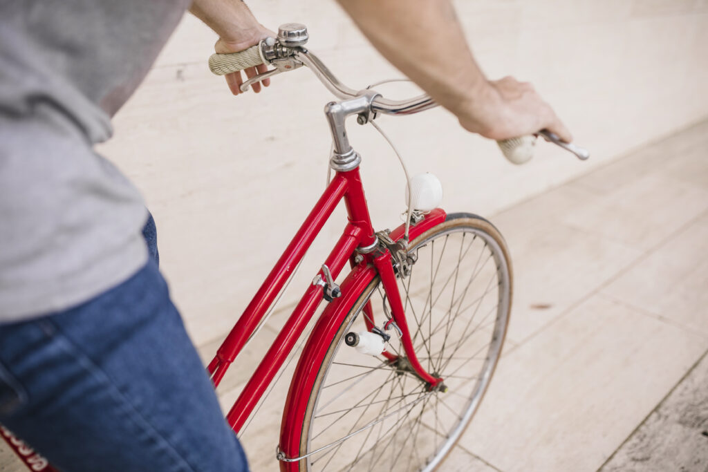 alquiler de bicicletas en la Malvarrosa-roja