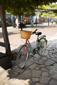 alquiler de bicicletas en la calle Gran Canaria - disfrutando