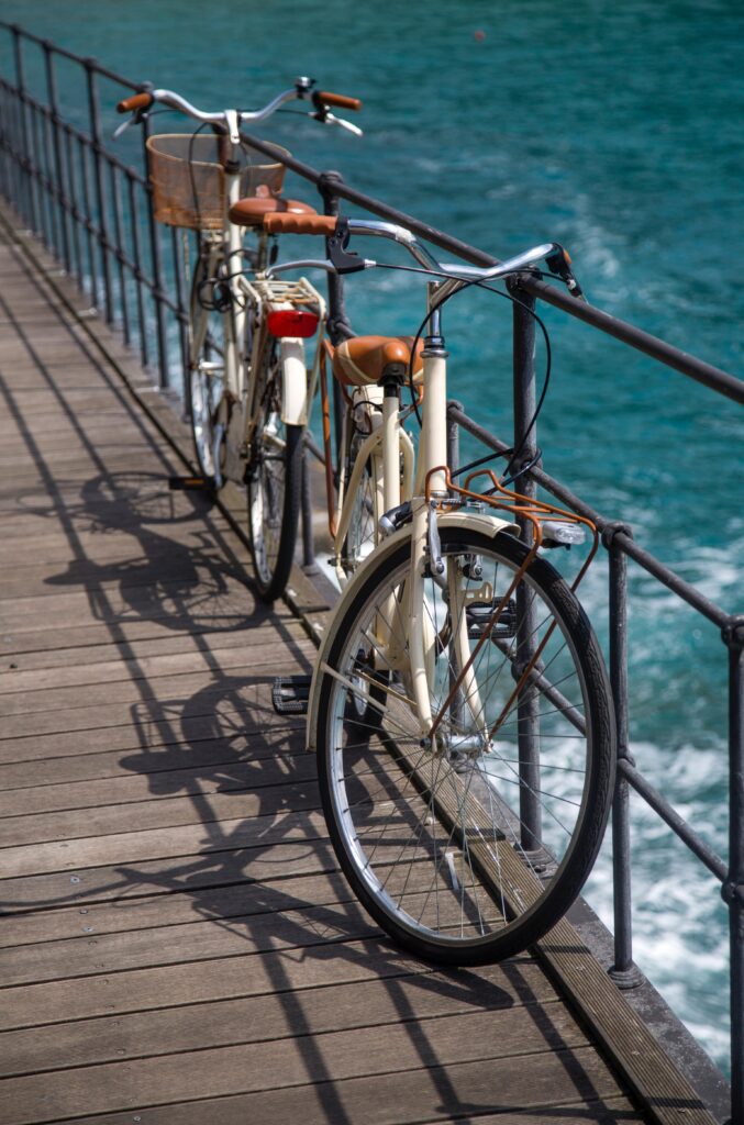 Alquiler de bicicletas en la calle Gran Canaria - mar