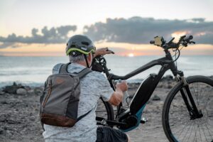 Ebike rental en la calle Gran Canaria - playa